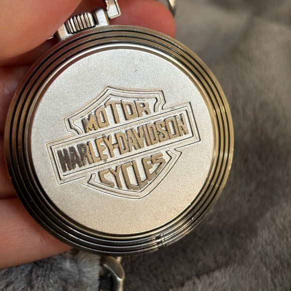 Harley Davidson 120th Anniversary Collector Pocket Watch With Tag 16in Chain - Picture 3 of 7